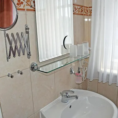 Vitalis _ Und W Villa